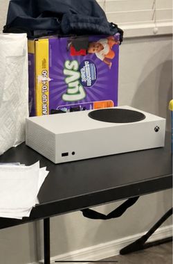 Xbox Series S 512GB – Console, Controller & All Cables Included