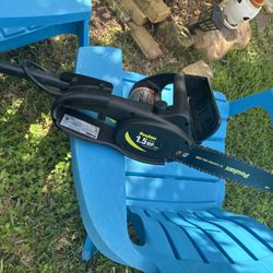 Poulan  10  Peak  1.5 Hp  8 Amps Electric Pole Saw 