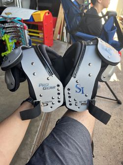 Youth XL shoulder pads 