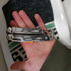 Leatherman Signal