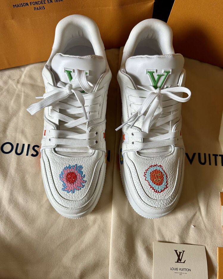 Louis Vuitton Tactic Runner for Sale in Roswell, GA - OfferUp