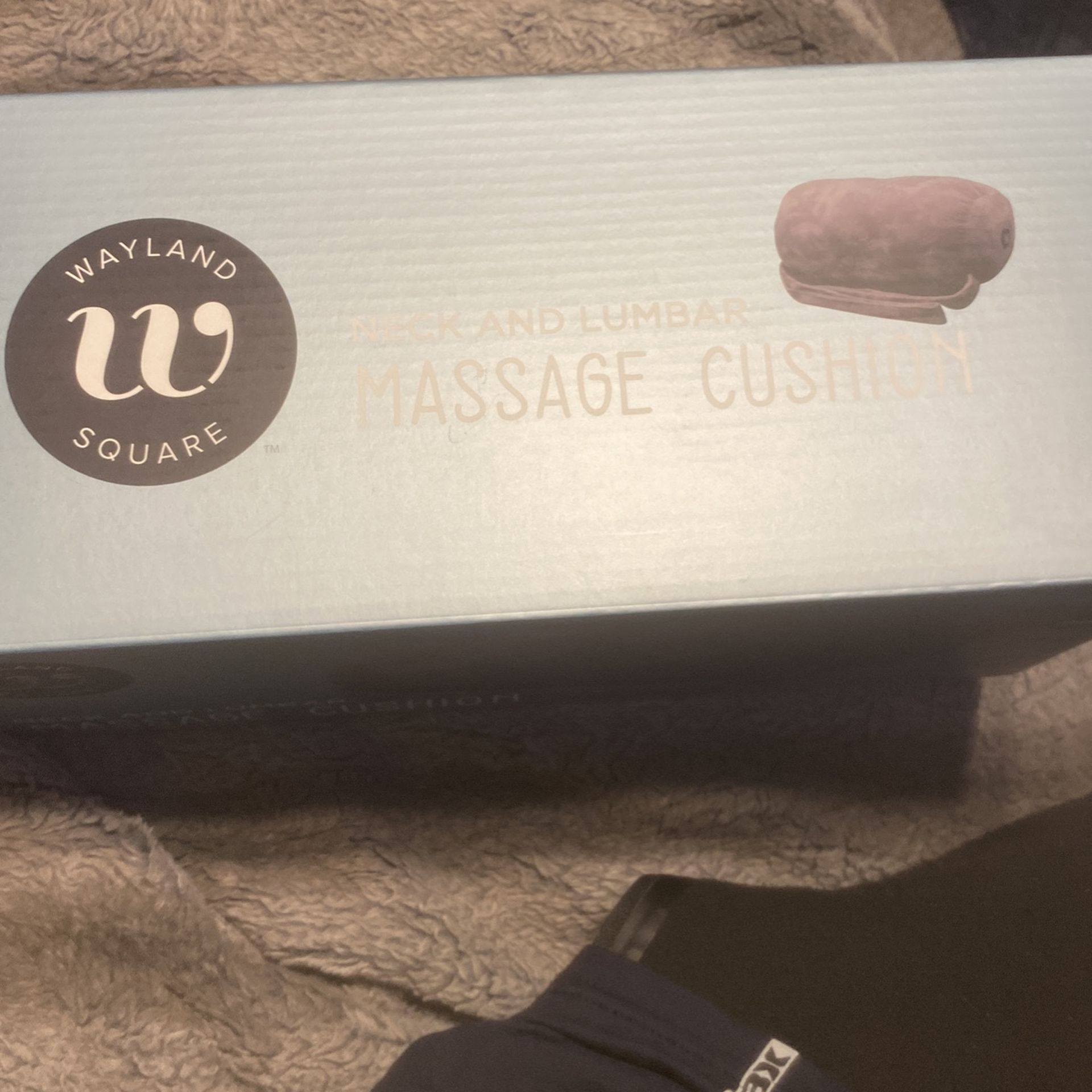 brand new wayland square massage cushion