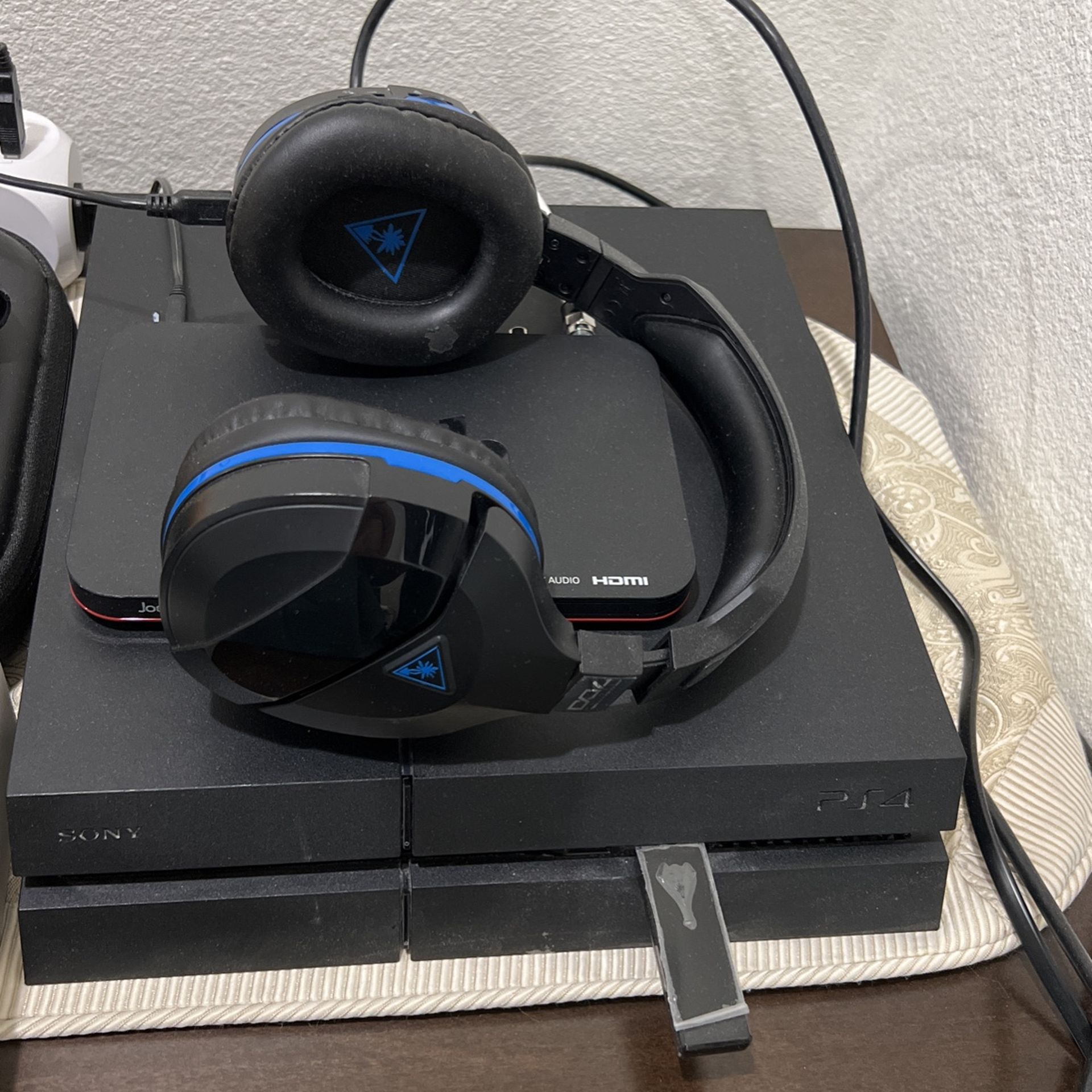 PS4 + 2 Controls With Covers + Turtle Beach Headset + New Controller