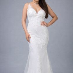 White Lace Mermaid Wedding Dress Dress | V-Neck | Mid Back | Train