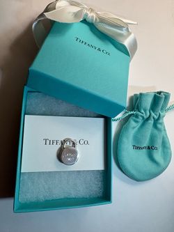 Tiffany & Co. Padlock Charm Pendant Class Of 2007 925 Sterling