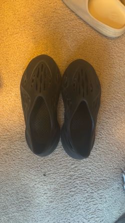 Yeezy Foam Runners Onyx Size 11
