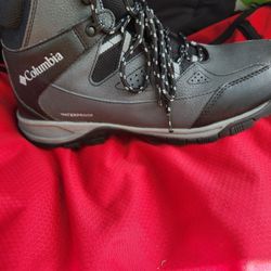 Columbia  Boots