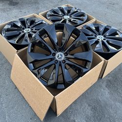 "20 Mercedes Benz GLE350 GLE450 Gloss Black Rims/ Wheels (Exchange available)