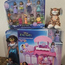 New Disney Encanto Bundle Of 4 Items (Doll House, Doll, 10 Figures, Plush)