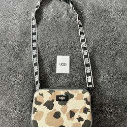 UGG WATERPROOF CROSSBODY PURSE 
