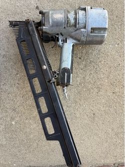 Hitachi NR83A Pneumatic Framing Nailer