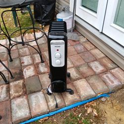 P E L O N I S Radiator Heater