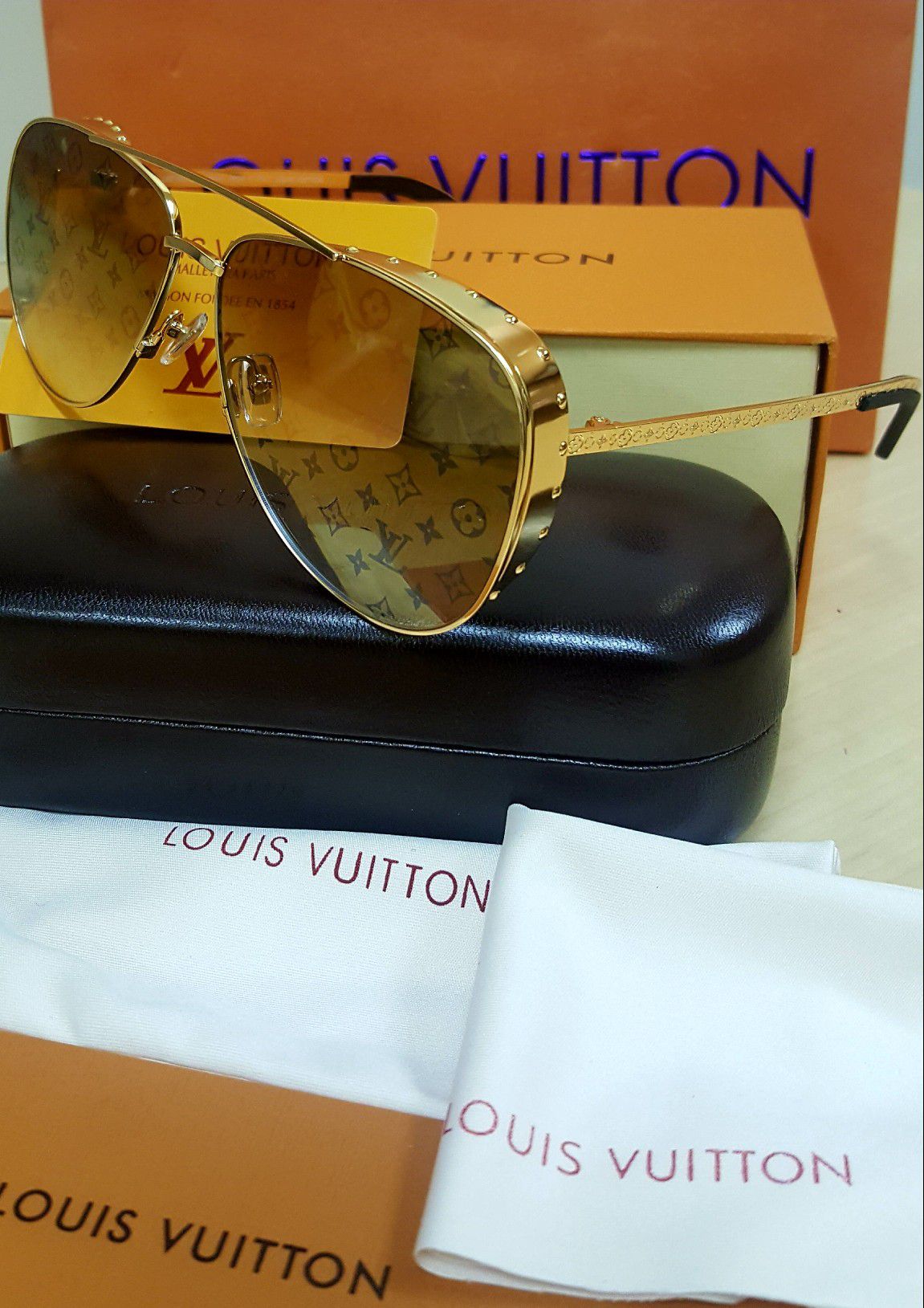 100% Authentic Louis Vuitton Las Vegas Parano Monogram Gold Studs for Sale  in Aurora, CO - OfferUp