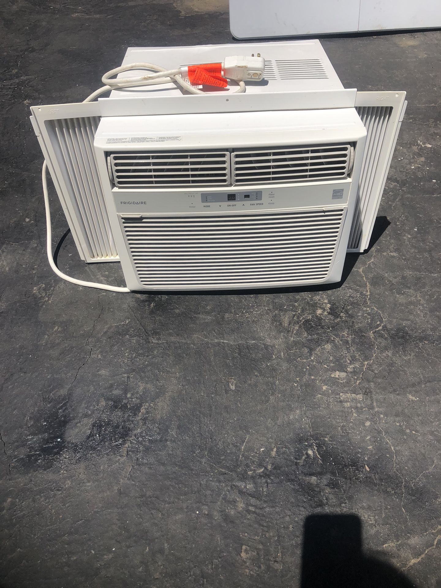 Very Good Condition Frigidaire Air Conditioner