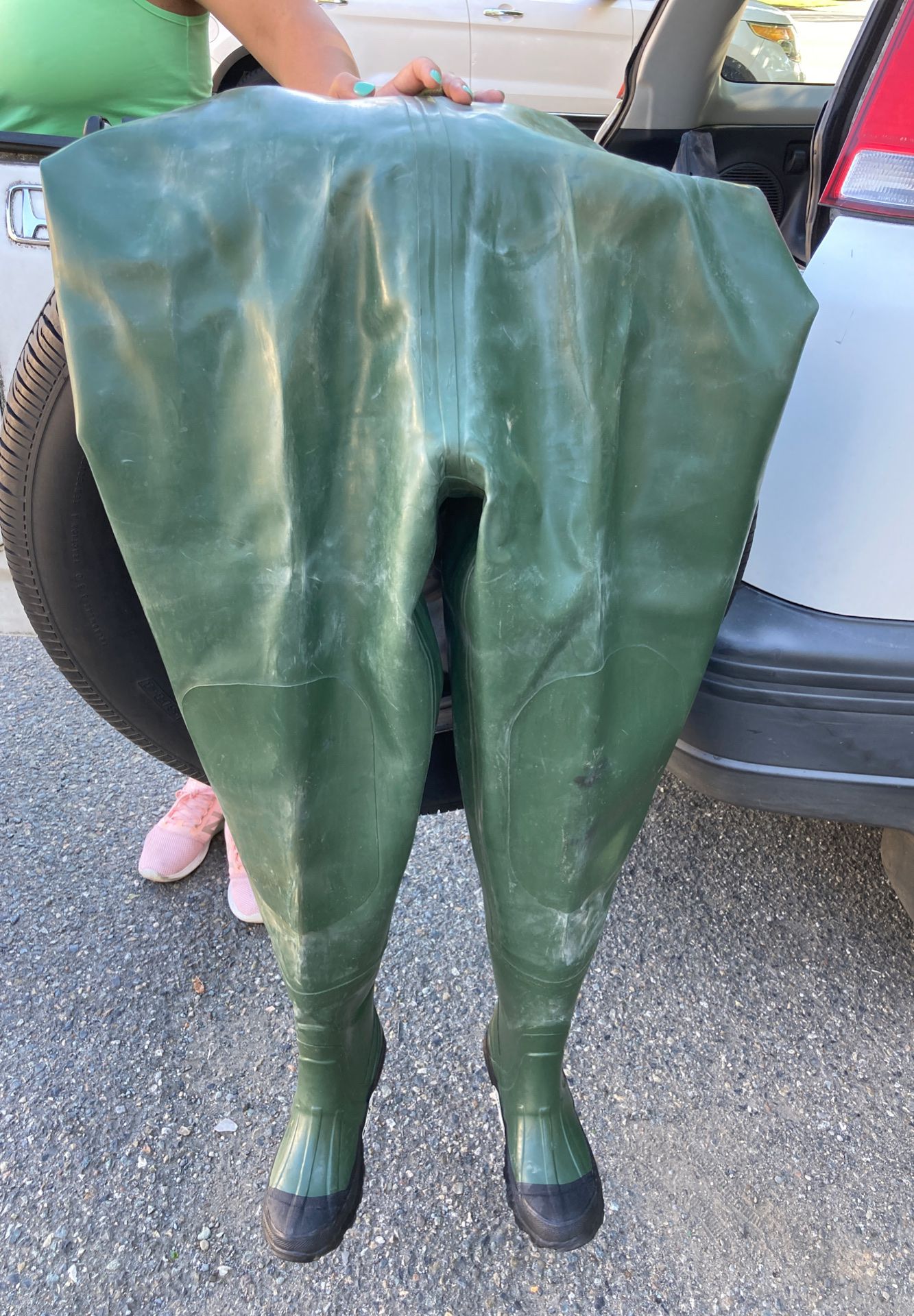 American Camper Vulcanized Rubber Chest Wader (size 6, feels like an 8?)