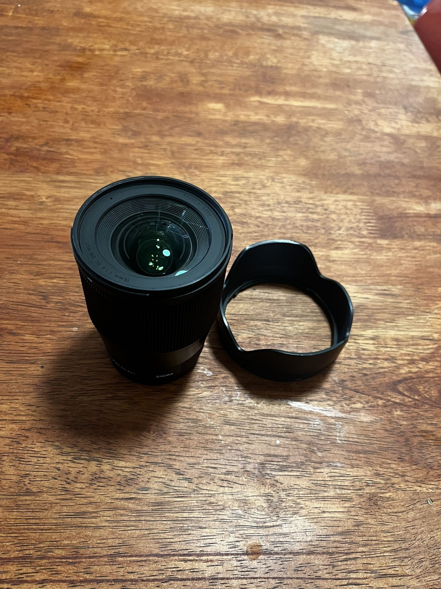 Sigma 16mm/1.4 Contemporary Lens 