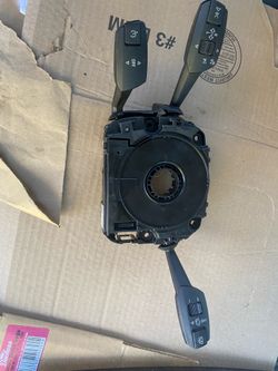 Turn signal, cruise control, and Wiper switch arm BMW 328I
