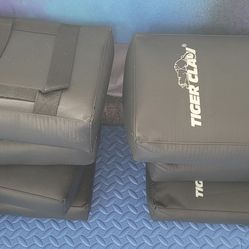 8 Tiger Claw Striking Pads