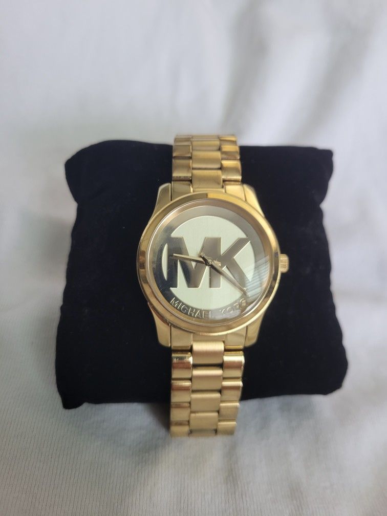 Michael Kors Runway MK5786 38mm Champagne Dial Yellow Gold Steel Women Watch