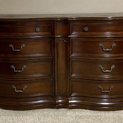 Dresser And 2 Night Stands