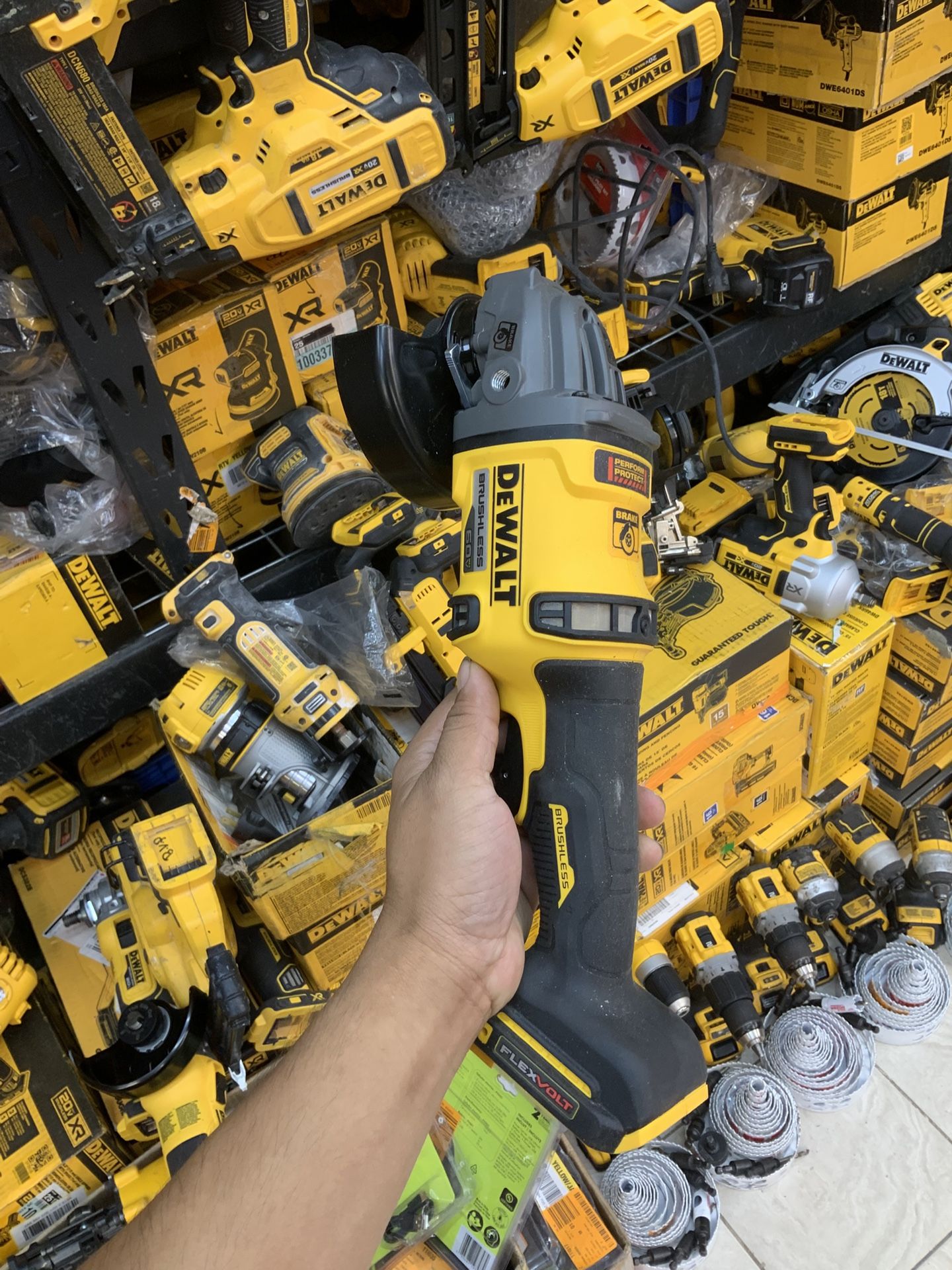 Dewalt 60V Angle Grinder 6in