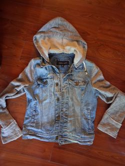 BLACK RIVET hooded denim jacket with sweatshirt material sleeves and hood,  size X- Small to Small,  new