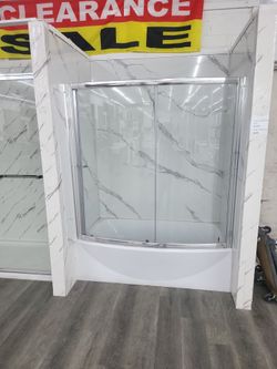Bathtub & Glass Doors