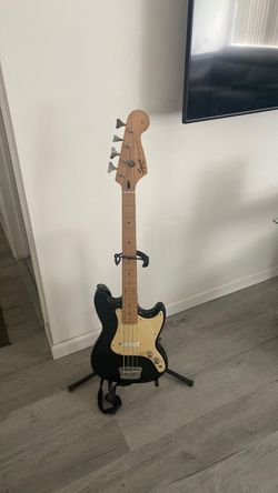 Fender Guitar Bass