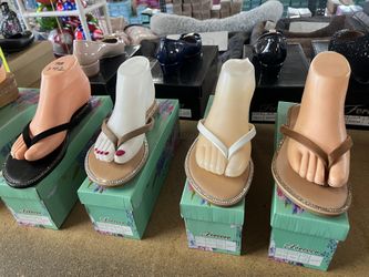 Beautiful Woman Shoes $10