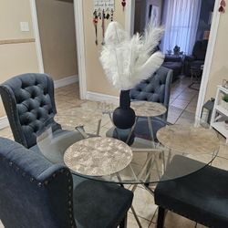 Dining Room Table With Chairs