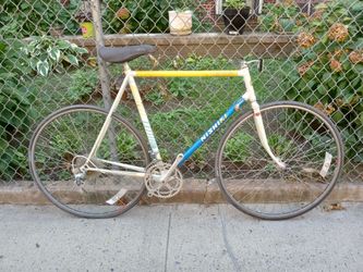 Road Bike - For Parts / Repair | Need Gone Today | Serious Buyers Only !