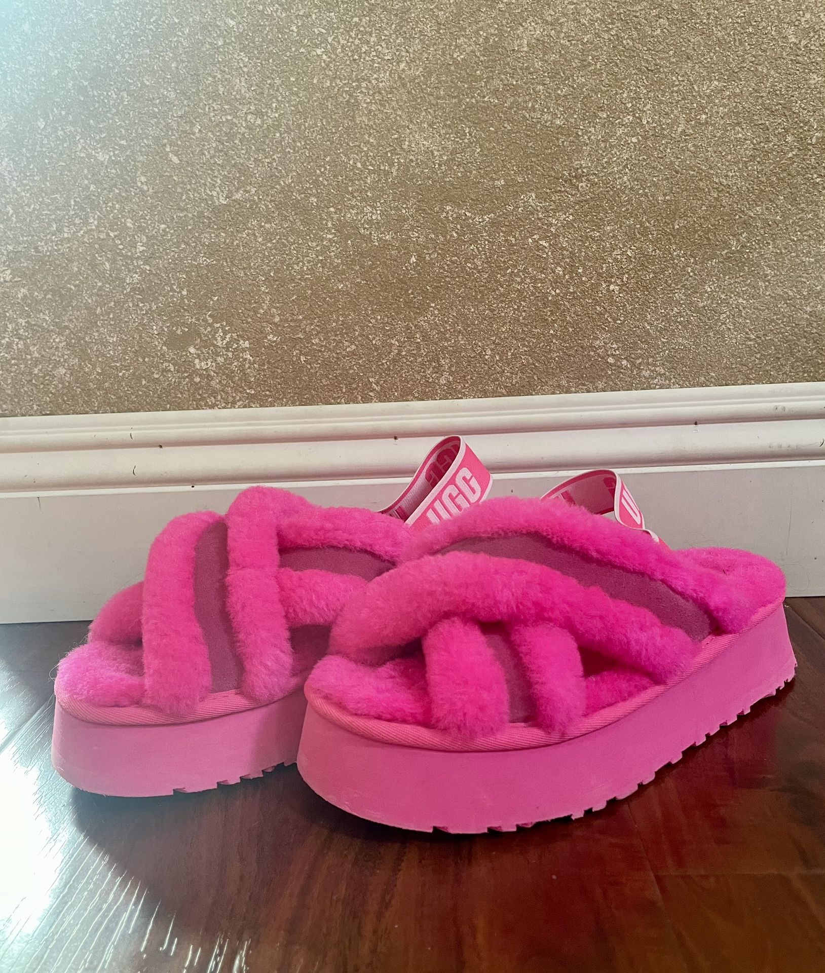 Rare UGG Disco Cross "Taffy Pink" Women's Slide