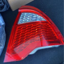 2012 Fusion Tail Lights