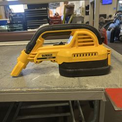 20 Volts Dewalt Vacuum 
