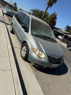 2006 Chrysler Town & Country