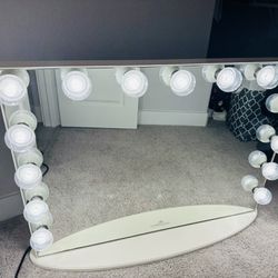 Vanity Mirror (bulbs Included)