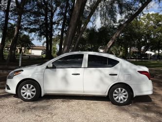 2018 Nissan Versa