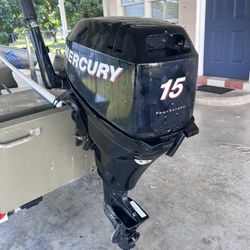 15HP Mercury 4stroke Outboard. BARLEY USED