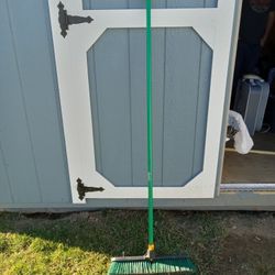 Outdoor Push Broom 