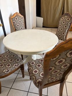 Dinning Table