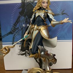 League Of Legends Unleashed Lux 