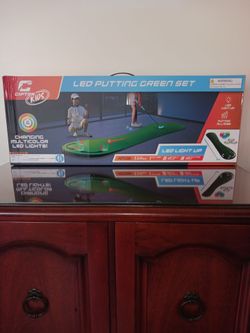 New in Box Cipton Kids LED Putting Green Set