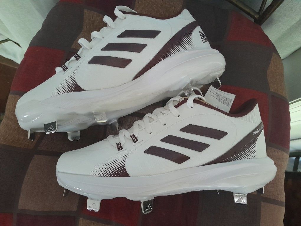 Baseball/softball Cleats