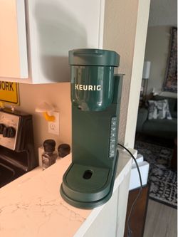 Green Keurig K-Mini Plus Single Serve Coffee Maker
