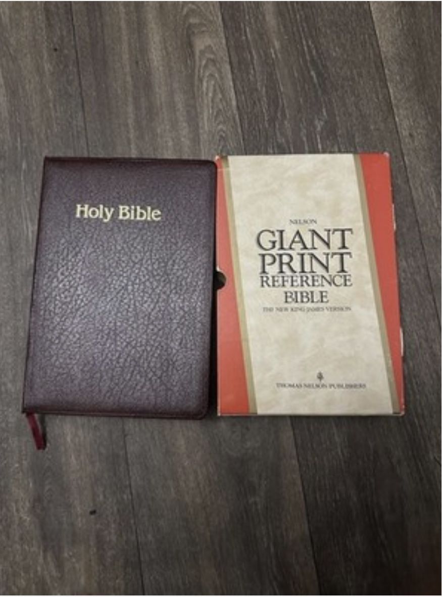 Nelson 433BG Holy Bible NKJV Giant Print References Red Letter