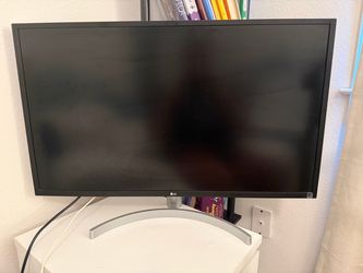 LG 32UK50T-W 32” 4K monitor