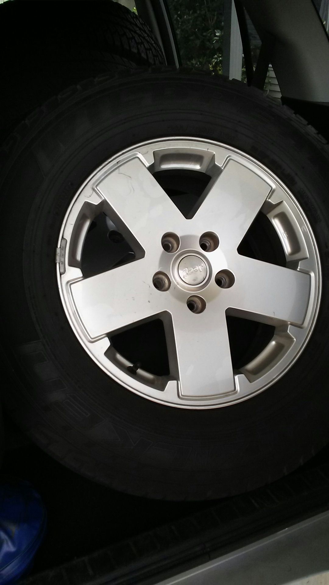 Used jeep wheels with tires