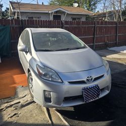 2010 Toyota Prius  ( Read)