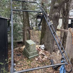 Universal Truck Mount- Ladder Rack