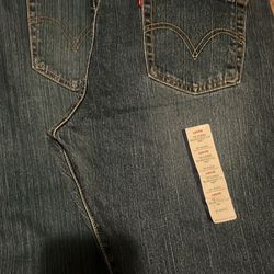Woman Levis Size 16 Long